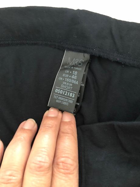 Elegantne padave nohavice, marks & spencer,42