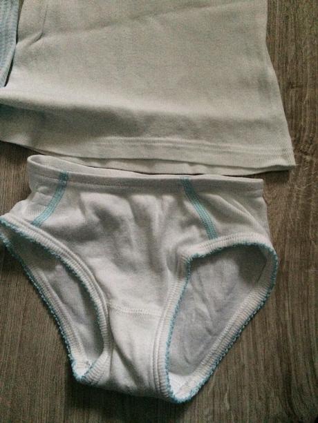 Komplety 2 ks tielko + nohavky 98/104, c&a,104