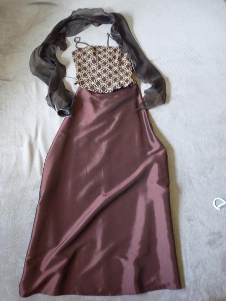 Spoločenské šaty, 36