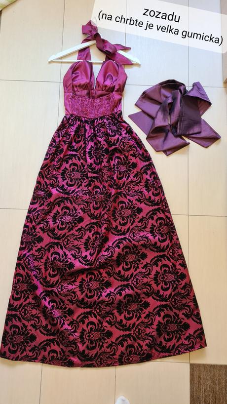 Spoločenské šaty s holým chrbatom,