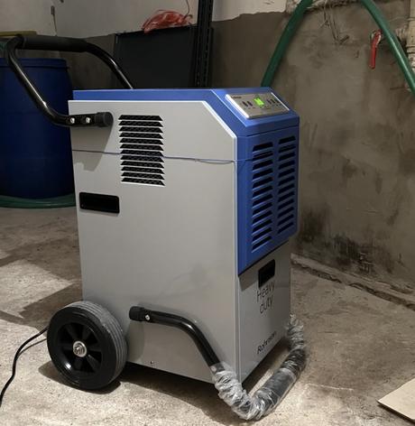 Odvlhčovač vzduchu,