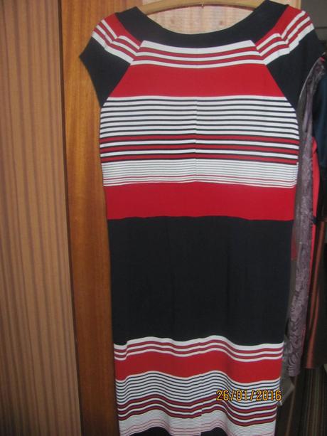 Šaty s pásikmi, xl