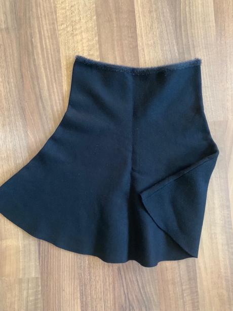 Sukna v strihu a teplejsi material, zara,s