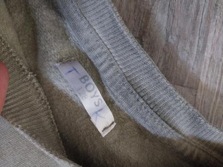 Tenka mikina tiger, 134