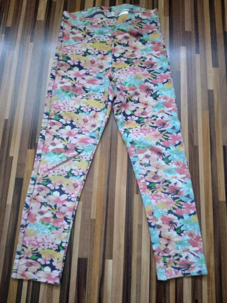 Džegíny s kvetmi, pepco,122