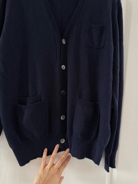 Kašmírový kardigan allude v námorníckej farbe, l