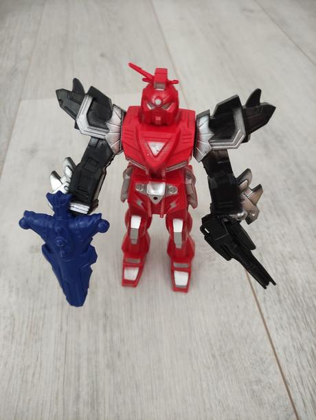 Captain america+ robot, 