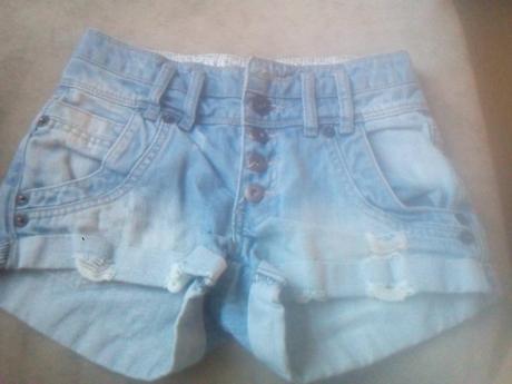 Suprove potrhane riflove kratasy, 146