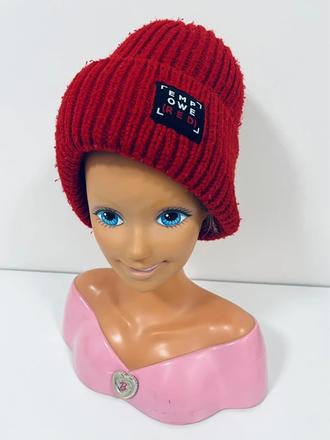 Štýlová červená zimná čiapka (primark), primark