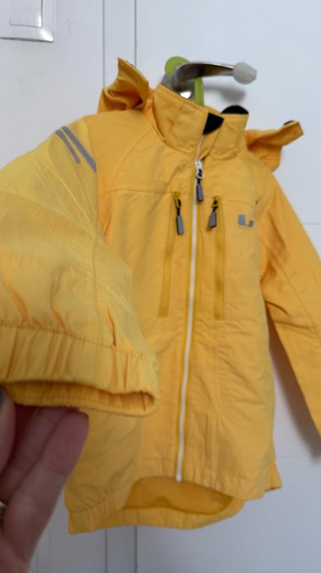 Prechodná funkčná bundicka 130, 134