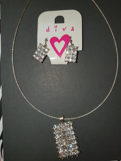 Nové set náušníc a náhrdelníkov (rôzne), bijou brigitte