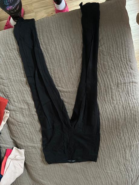 Dámske oblečenie, s