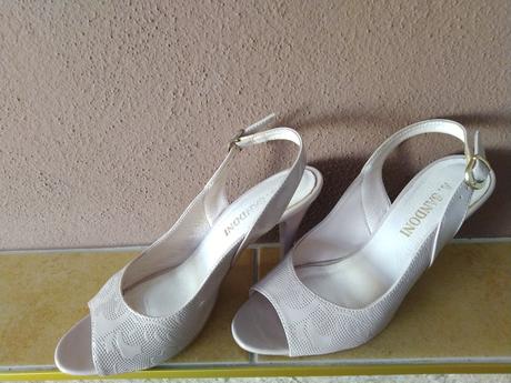 Sandálky, 38