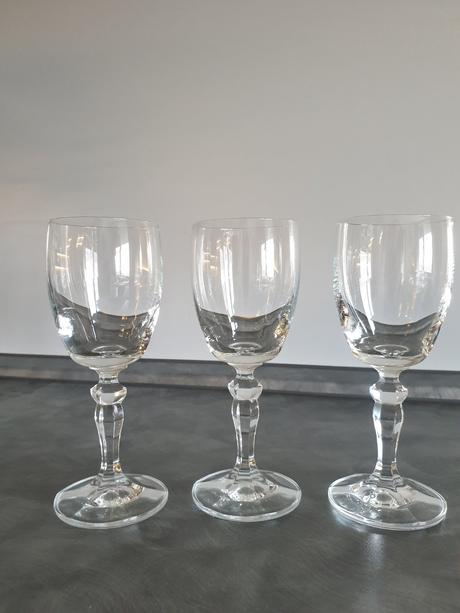 Retro sklo a keramika, 