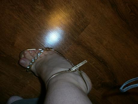 Zlate sandalky s retiazkou, 39