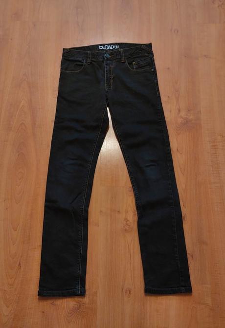 Chlapčenské rifle 158, c&a,158