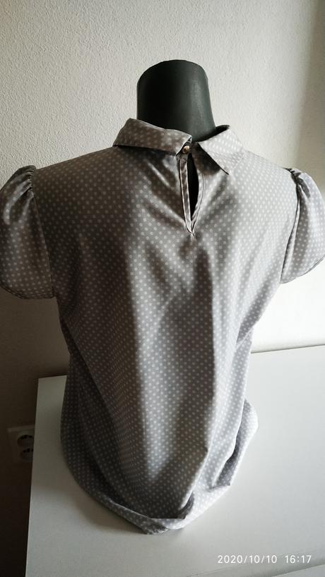Bluzka s bodkami, l