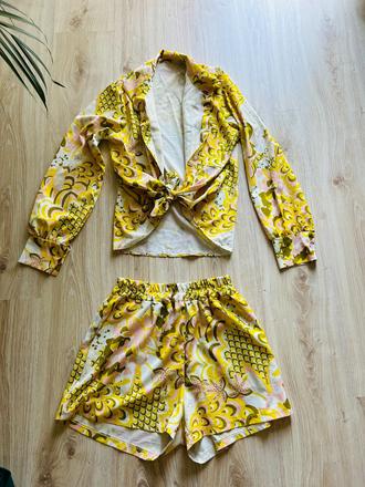 Krásny letný komplet značky green apple,