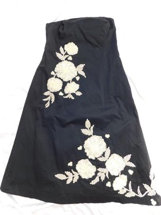 Kvalitne velmi pekne korzetove šaty, 38