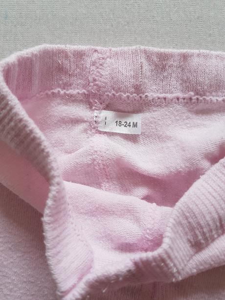 Predám detské pančuchy, 92