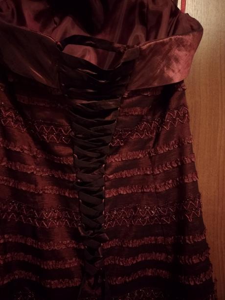 Vinovo červene šaty, m