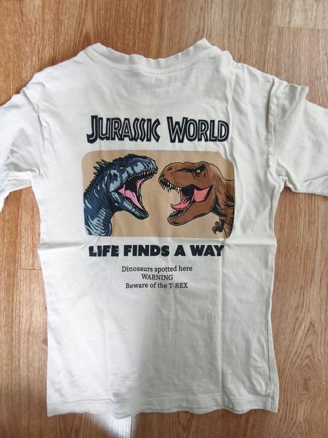 Kraťasy + tričko jurassic world, h&m,140