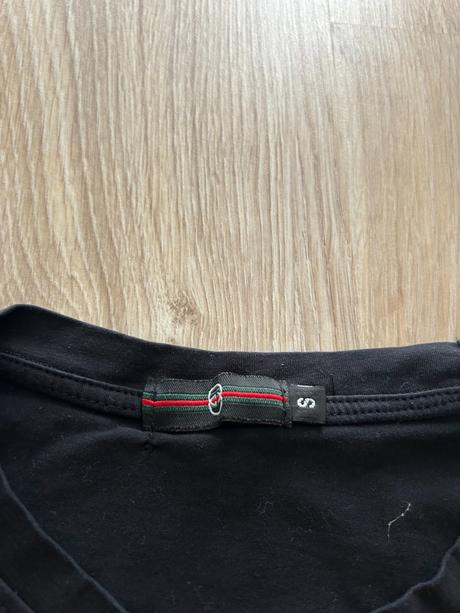 Tričko s nápisom gucci, s