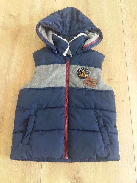 Vesta s kapucňou, f&f,116