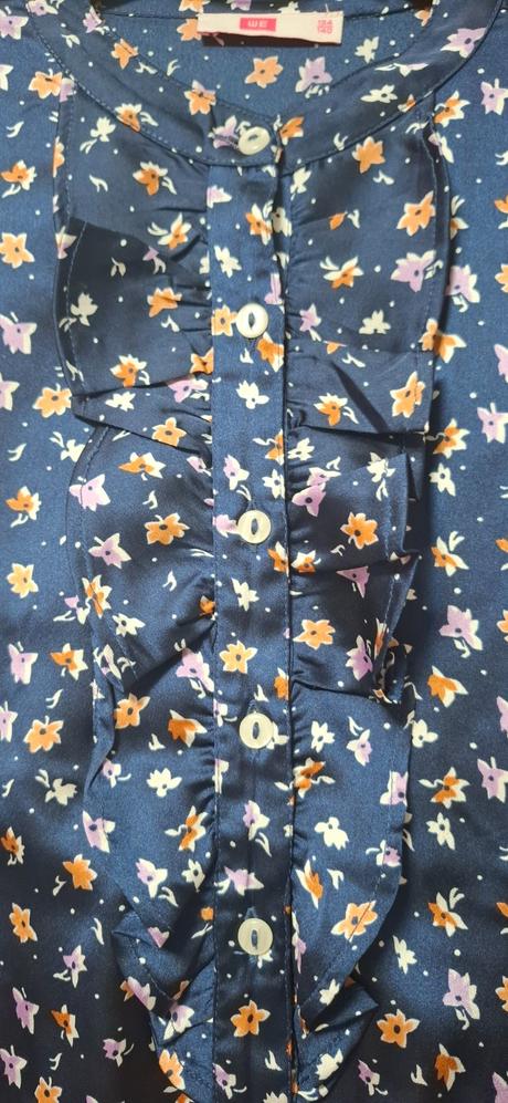 Saténová blúzka, 134