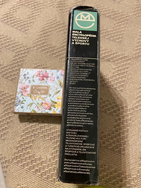 Veľká malá encyklopédia telesnej výchovy a športu,