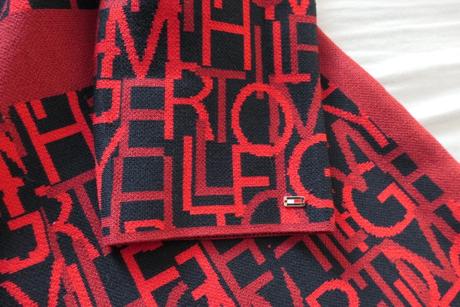 Tommy hilfiger icon cerveno cierne saty vel. l, tommy hilfiger,l