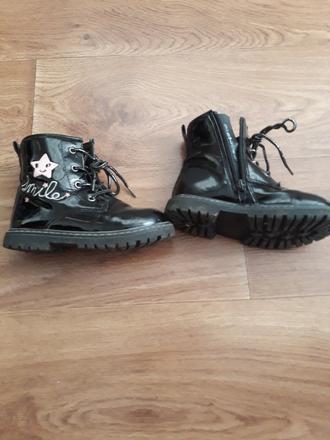 Cierne lakovane topanky 25tky, 25