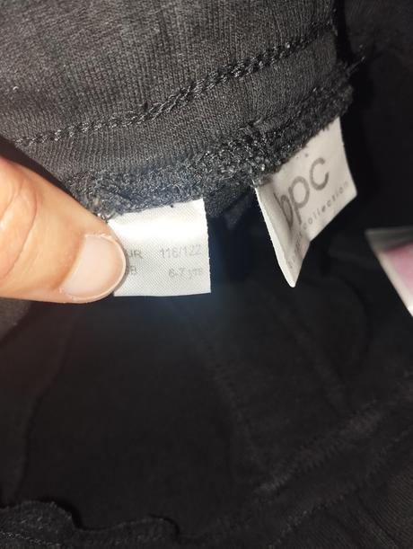 Čierne tepláky od 110, bonprix,110