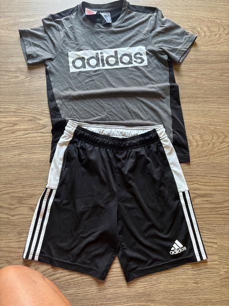 Tričko a kraťasy, 140–152