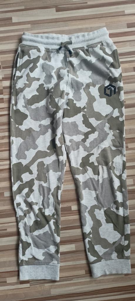 Sada tepláky + tričko s krátkym rukávom, h&m,140