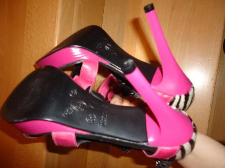 Kožené sandále super sexy kúsok zn. et vous, 39