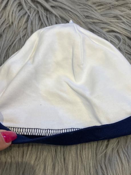 Chlapčenská čiapka bielo tmavomodrá, 68