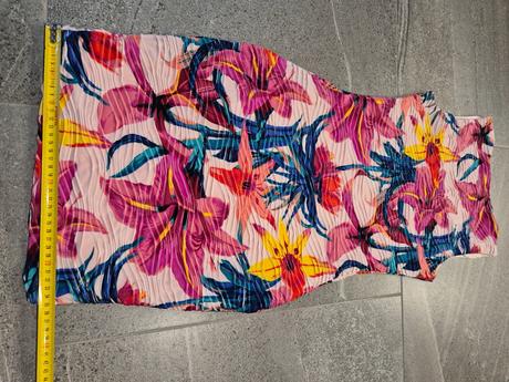 Kvetované šaty, amisu,38