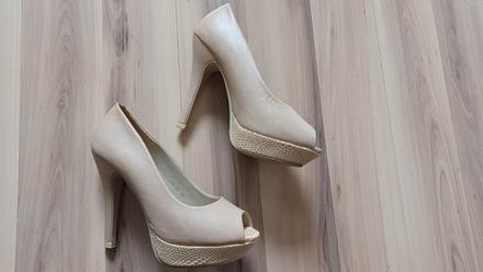 Lodičky s otvorenou špičkou, 36