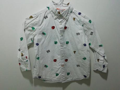 Veselá biela košeľa robot, 110