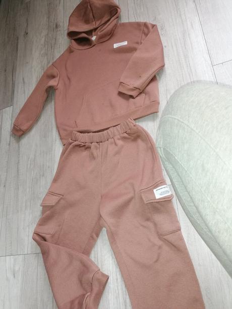 Tepláková súprava, 128