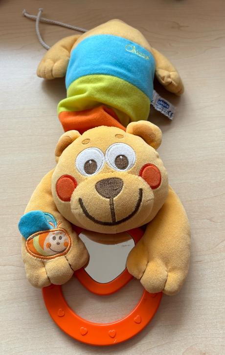 Závesná hračka chicco,