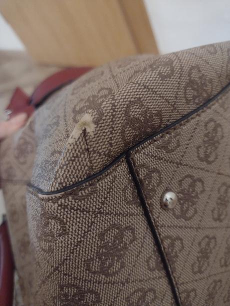 Kabelka guess, guess