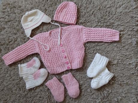 Ružový svetrík + čiapočky + ponožky, 62