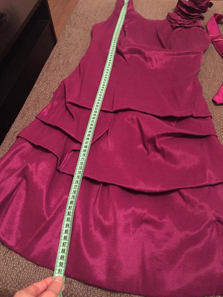 Luxusne šaty s kravatou, 38