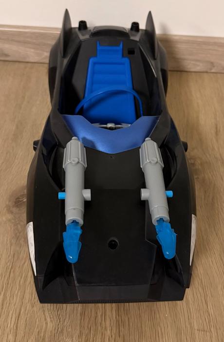 Veľké strielacie autíčko batmobil, 