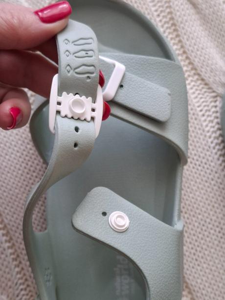 Sandálky natural world, 34