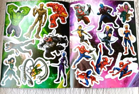 Samolepková knižka marvel, 