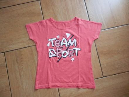 Ružové tričko s nápisom, 122