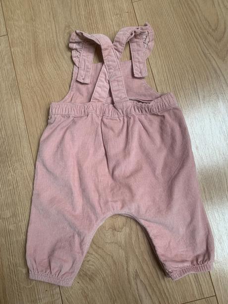 Nohavice na traky, 56